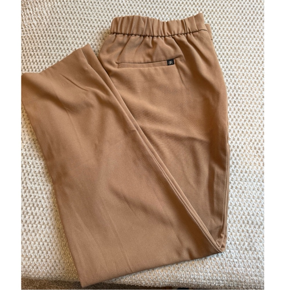 Banana Republic Khaki pants EUC